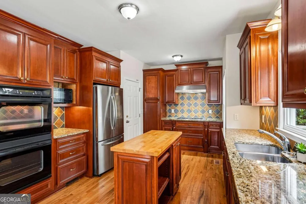 2125 Melrose TRCE Cumming, GA 30041