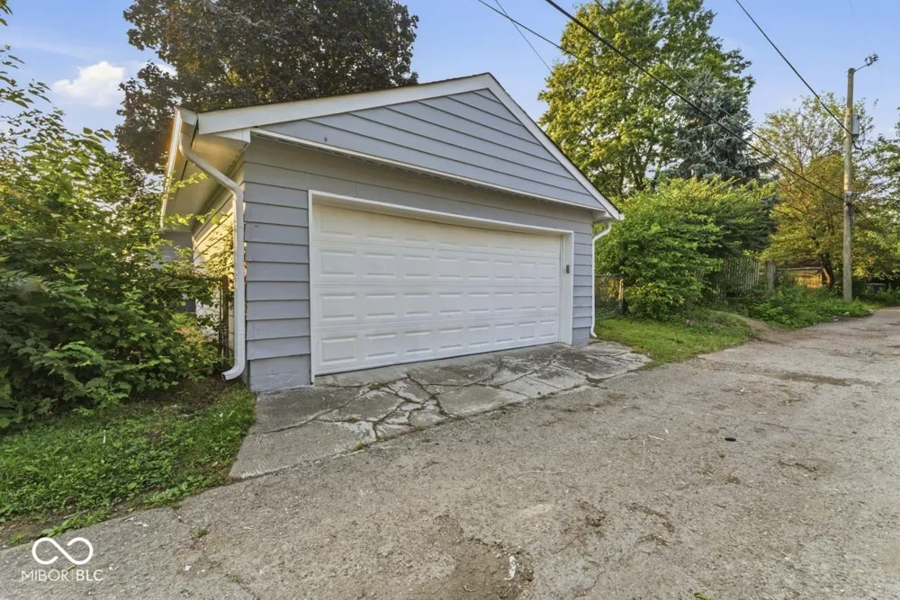 818 Denny Street Indianapolis, IN 46201