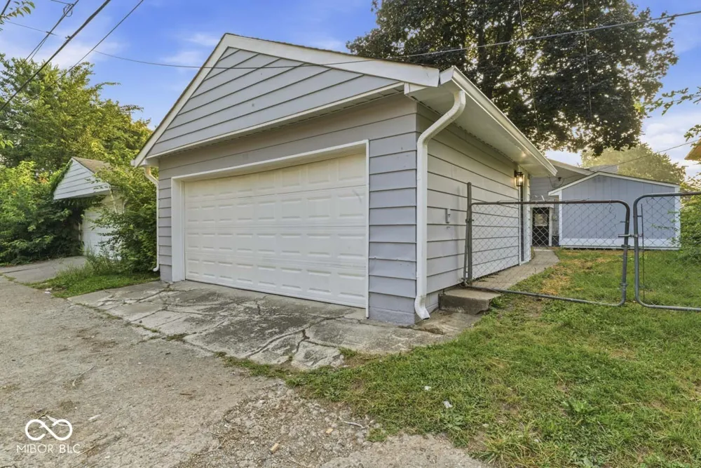 818 Denny Street Indianapolis, IN 46201