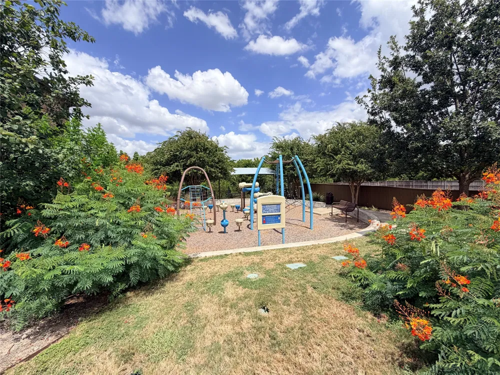640 Landon Samuel Loop Pflugerville, TX 78660