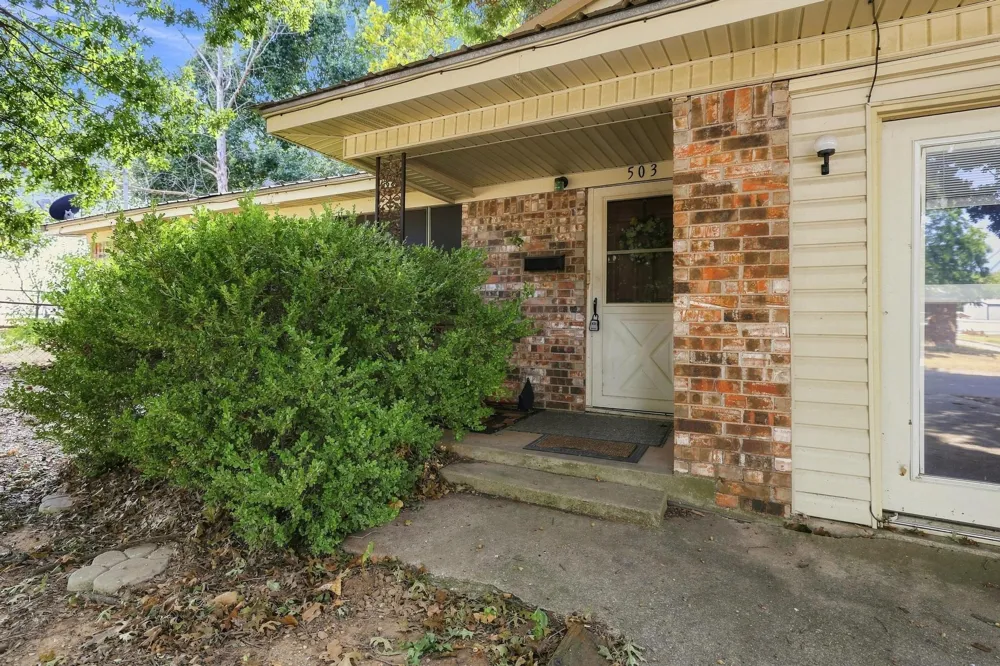 503 College Street Whitesboro, TX 76273