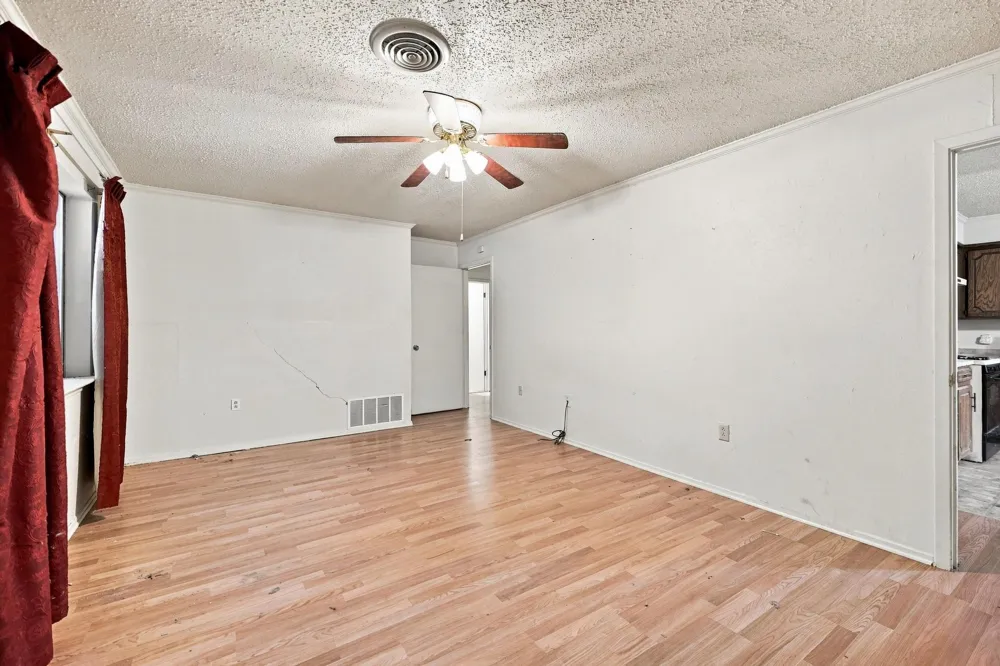 503 College Street Whitesboro, TX 76273
