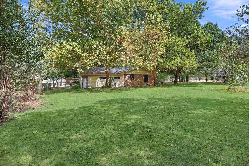 503 College Street Whitesboro, TX 76273