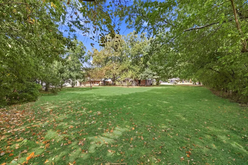 503 College Street Whitesboro, TX 76273