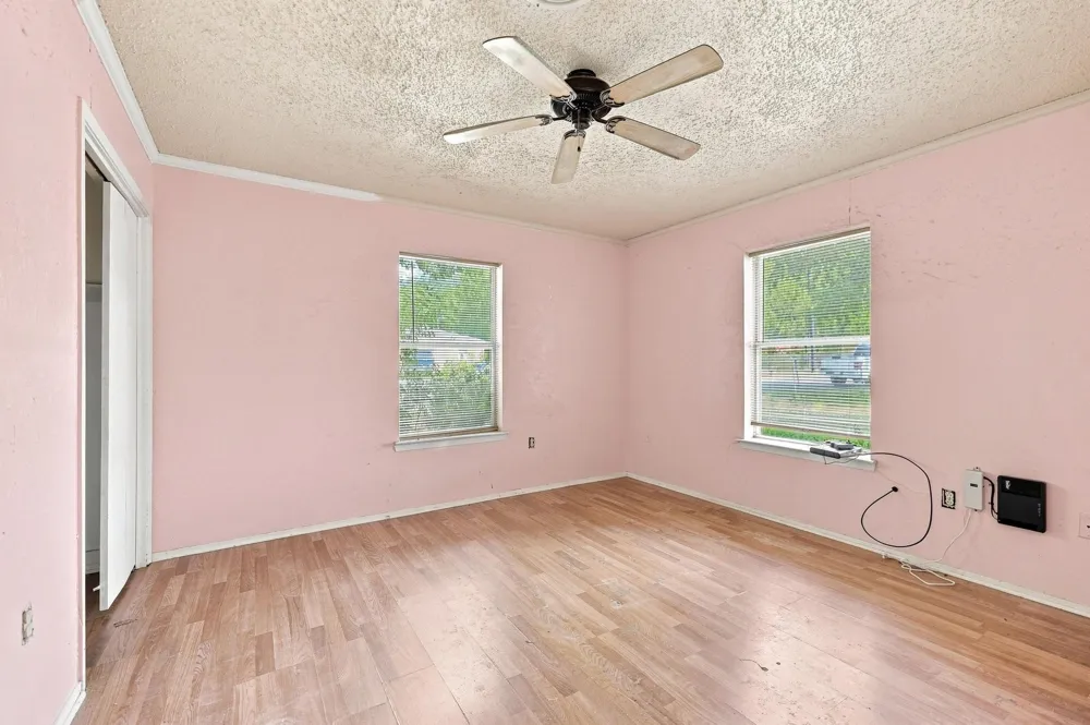 503 College Street Whitesboro, TX 76273