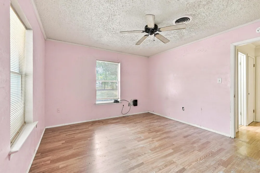 503 College Street Whitesboro, TX 76273