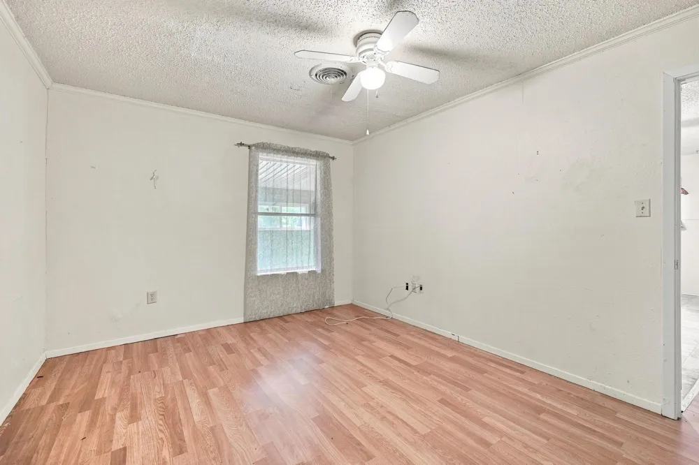 503 College Street Whitesboro, TX 76273