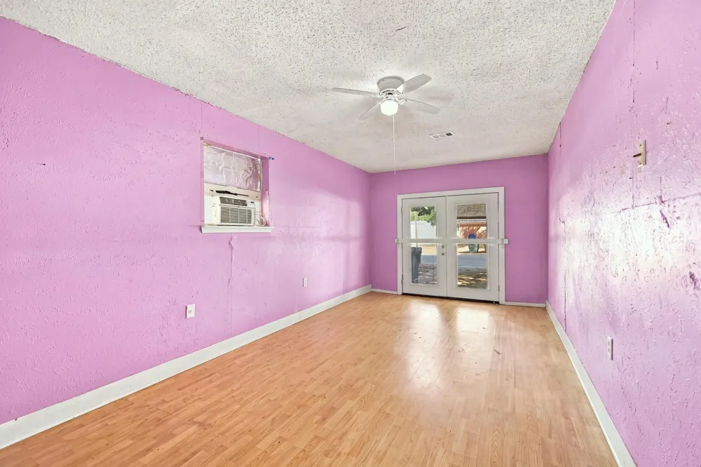 503 College Street Whitesboro, TX 76273