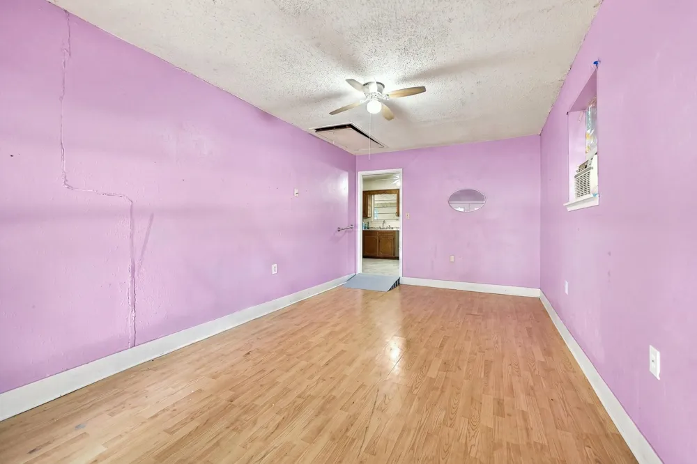 503 College Street Whitesboro, TX 76273