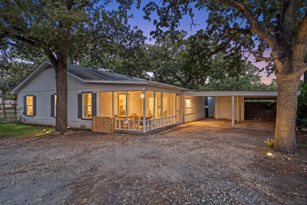 2925 Highway 31 Axtell, TX 76624