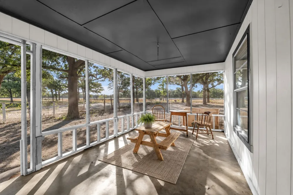 2925 Highway 31 Axtell, TX 76624