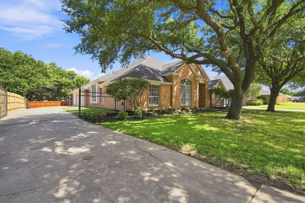 711 Coal Creek Drive Mansfield, TX 76063