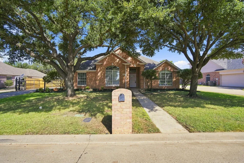 711 Coal Creek Drive Mansfield, TX 76063