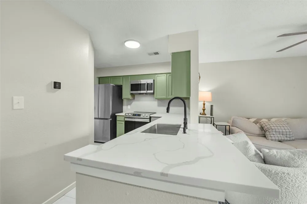 2501 Gulf Freeway #258C Dickinson, TX 77539