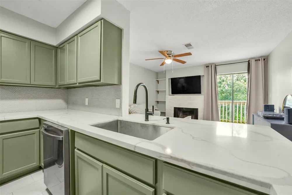 2501 Gulf Freeway #258C Dickinson, TX 77539