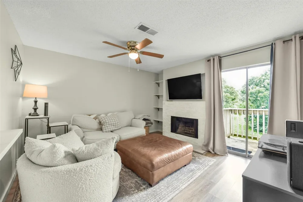 2501 Gulf Freeway #258C Dickinson, TX 77539