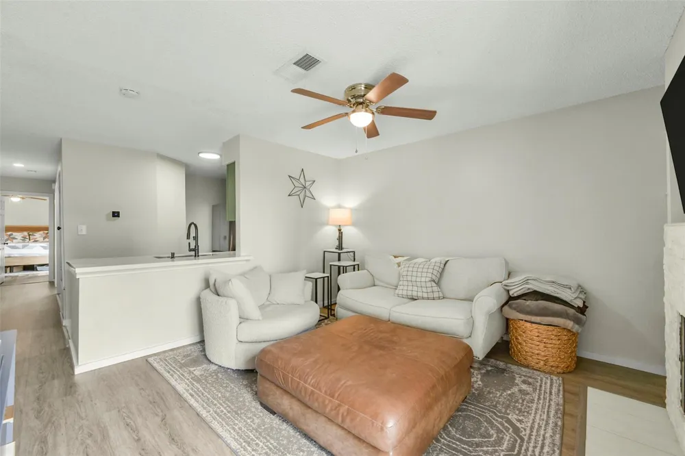 2501 Gulf Freeway #258C Dickinson, TX 77539