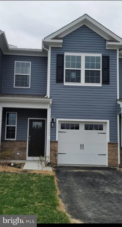 29 PEREGRINE WAY