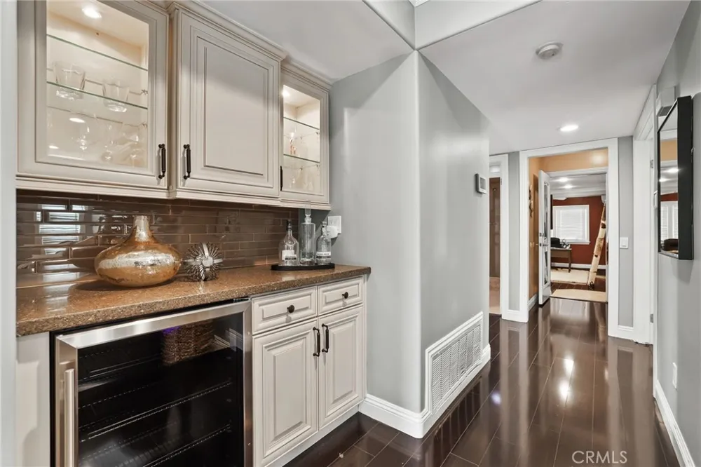 2204 E Vista Mesa Way Orange, CA 92867