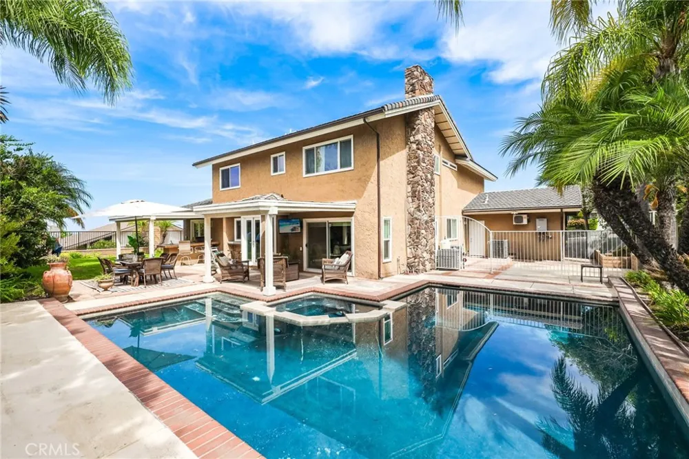 2204 E Vista Mesa Way Orange, CA 92867