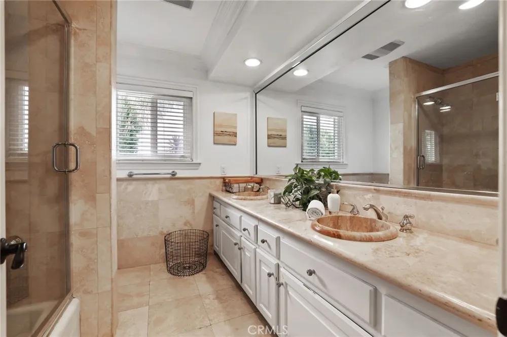 2204 E Vista Mesa Way Orange, CA 92867