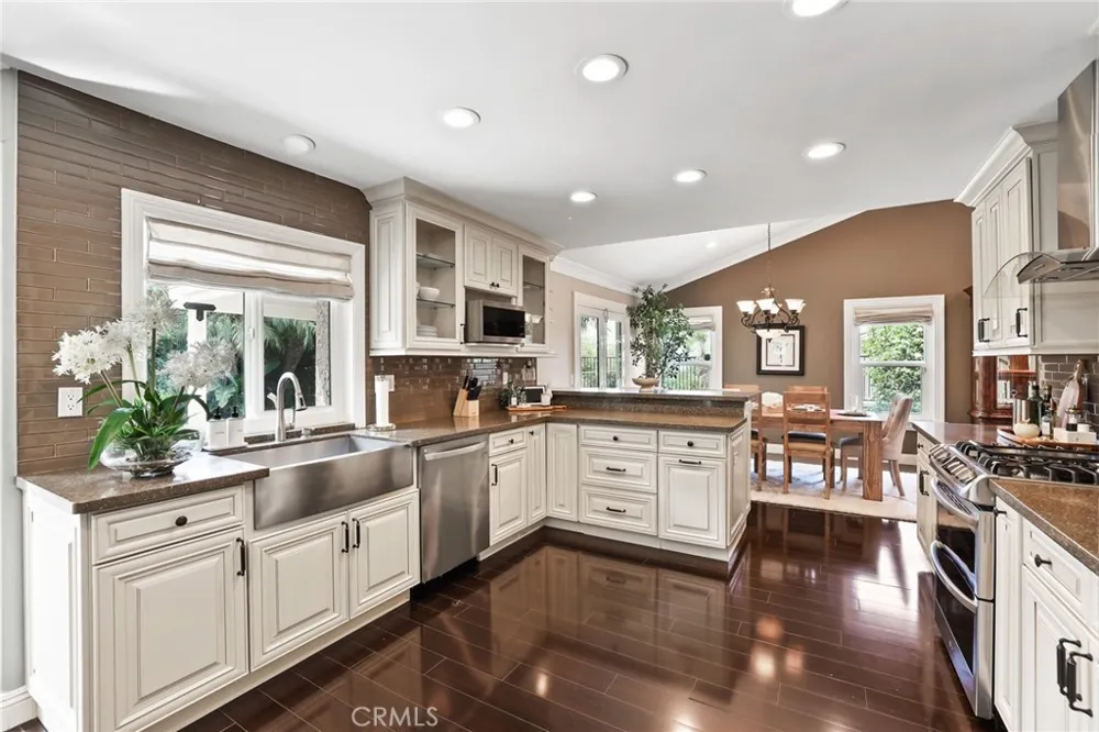 2204 E Vista Mesa Way Orange, CA 92867