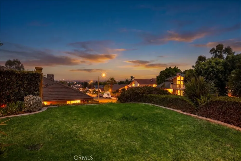 2204 E Vista Mesa Way Orange, CA 92867