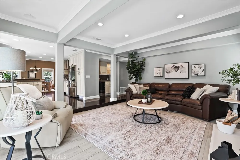 2204 E Vista Mesa Way Orange, CA 92867