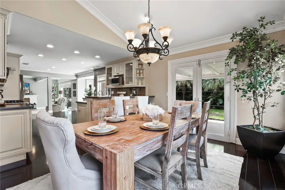 2204 E Vista Mesa Way Orange, CA 92867