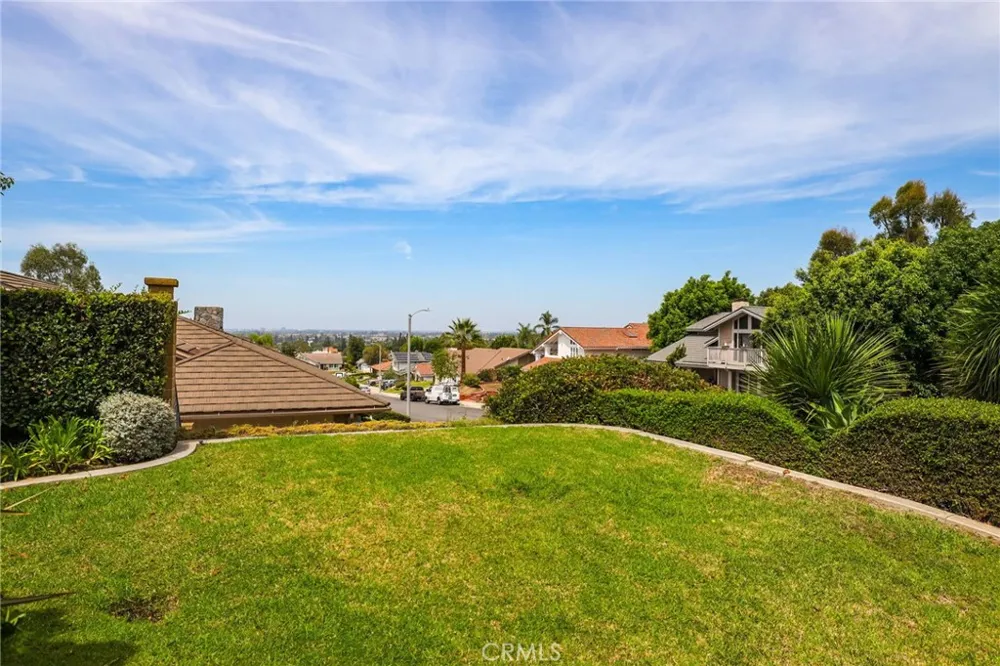 2204 E Vista Mesa Way Orange, CA 92867