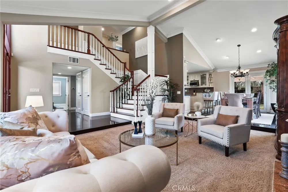 2204 E Vista Mesa Way Orange, CA 92867