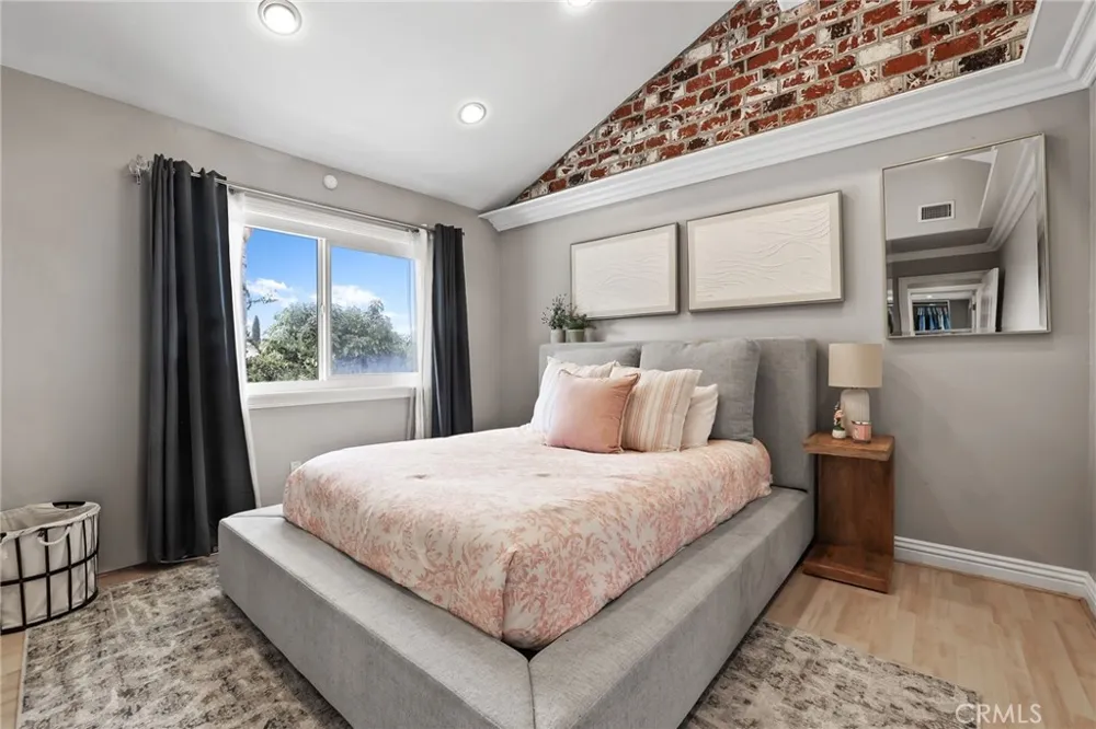 2204 E Vista Mesa Way Orange, CA 92867