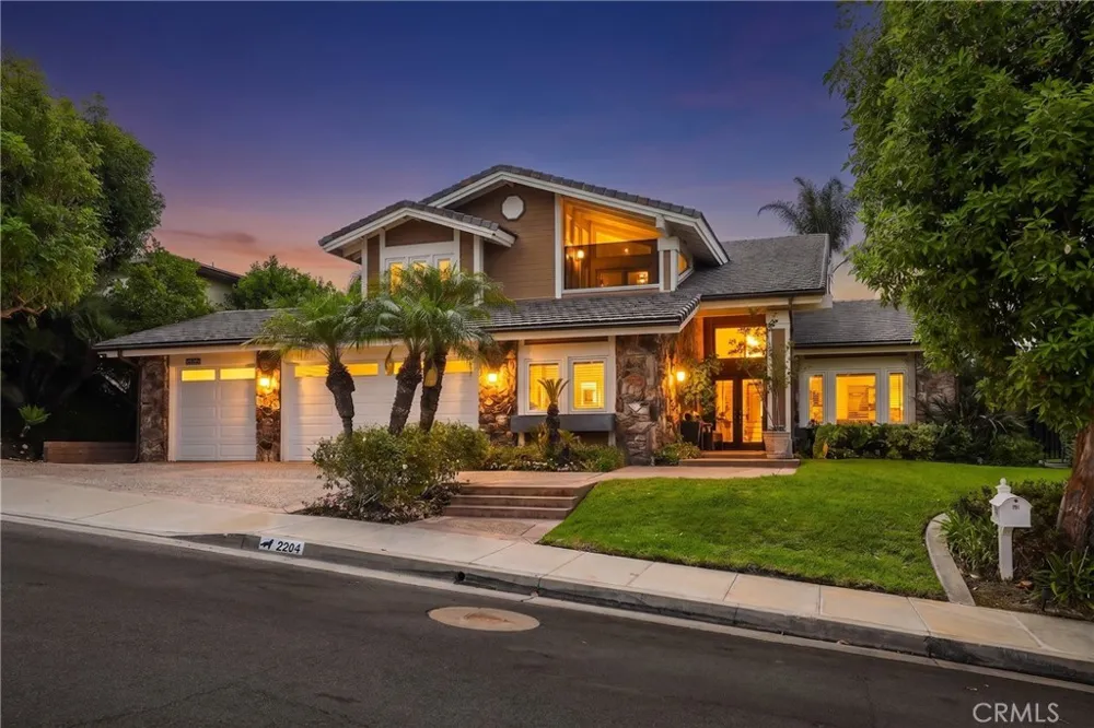 2204 E Vista Mesa Way Orange, CA 92867