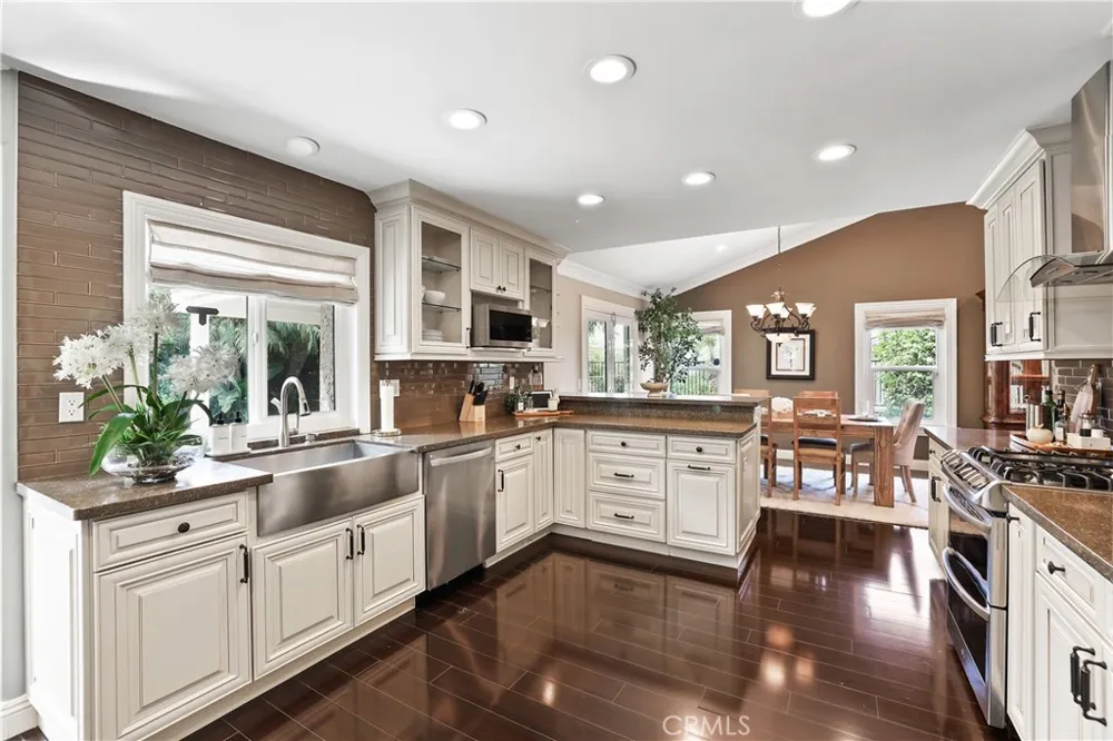 2204 E Vista Mesa Way Orange, CA 92867