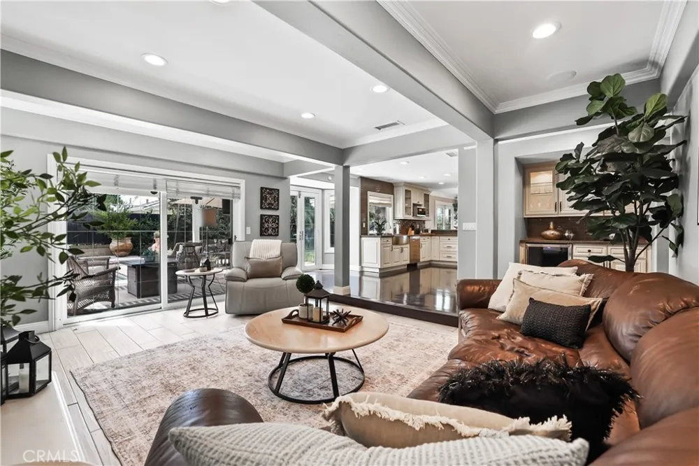 2204 E Vista Mesa Way Orange, CA 92867