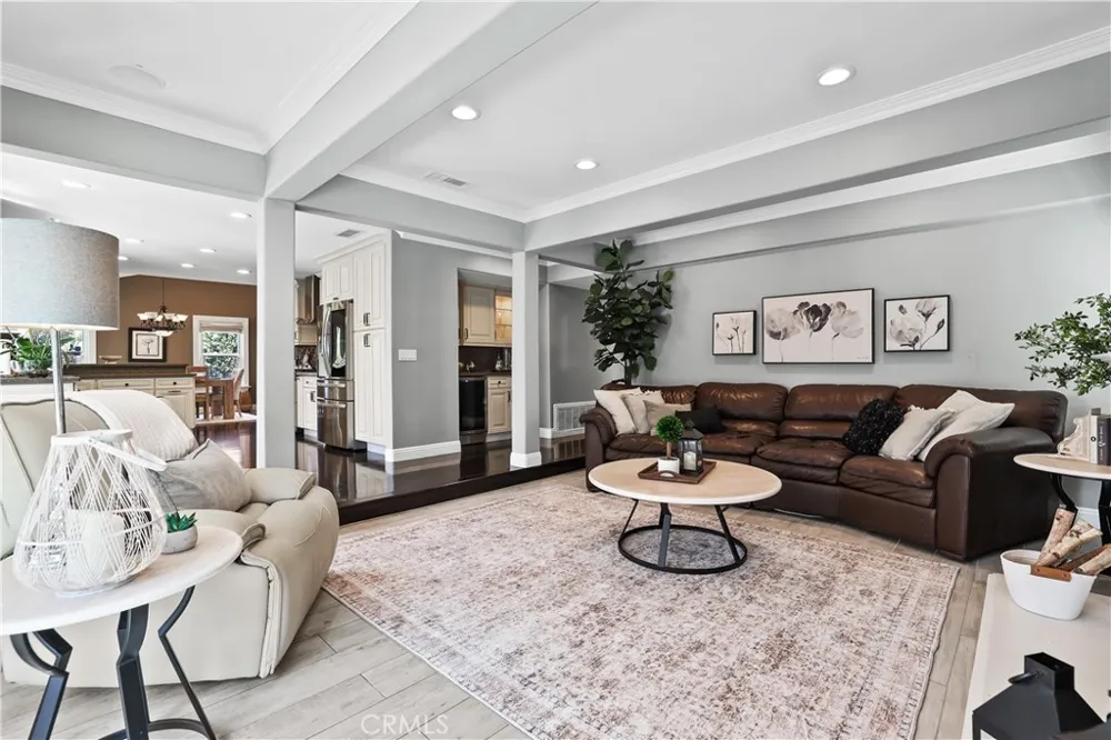 2204 E Vista Mesa Way Orange, CA 92867