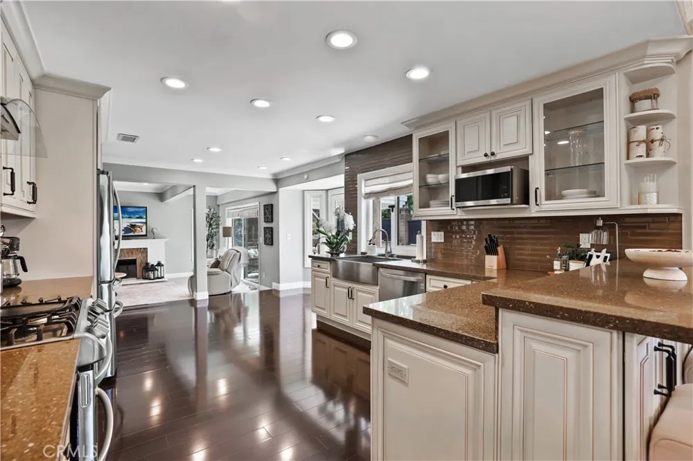 2204 E Vista Mesa Way Orange, CA 92867