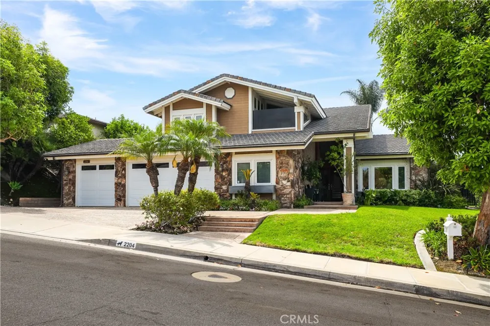 2204 E Vista Mesa Way Orange, CA 92867