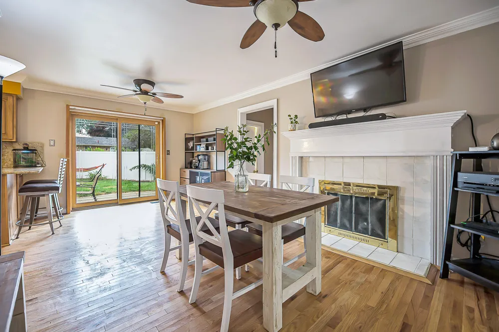 44026 Harmony Lane Belleville, MI 48111