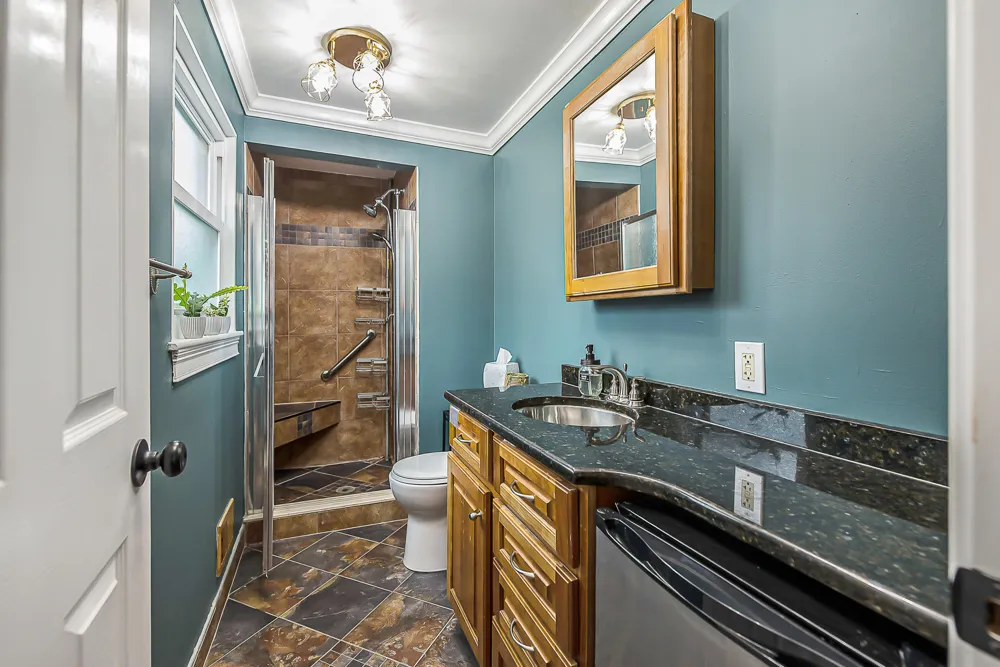 44026 Harmony Lane Belleville, MI 48111
