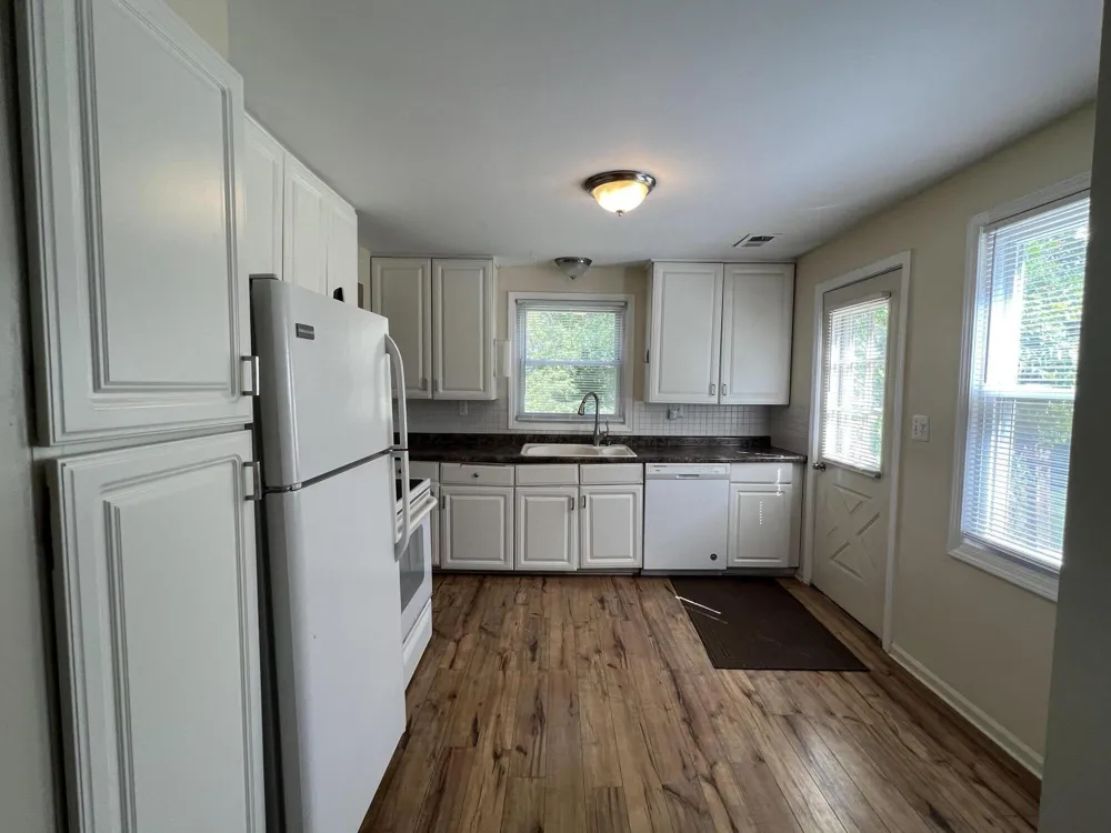 686 Troywood Drive Troy, MI 48083