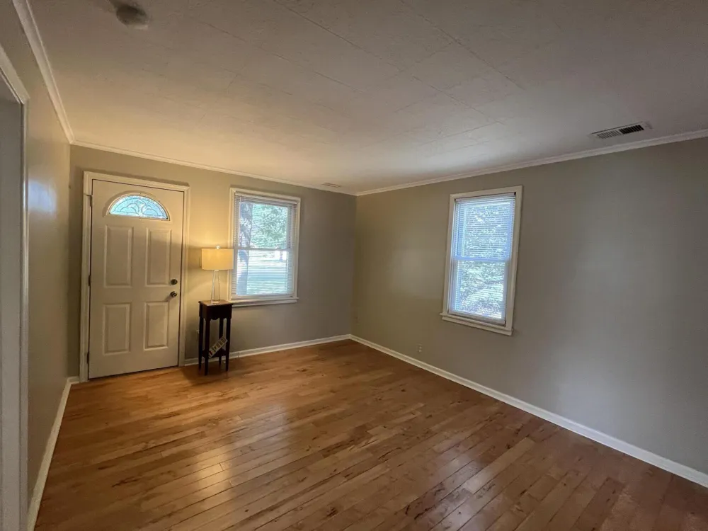 686 Troywood Drive Troy, MI 48083