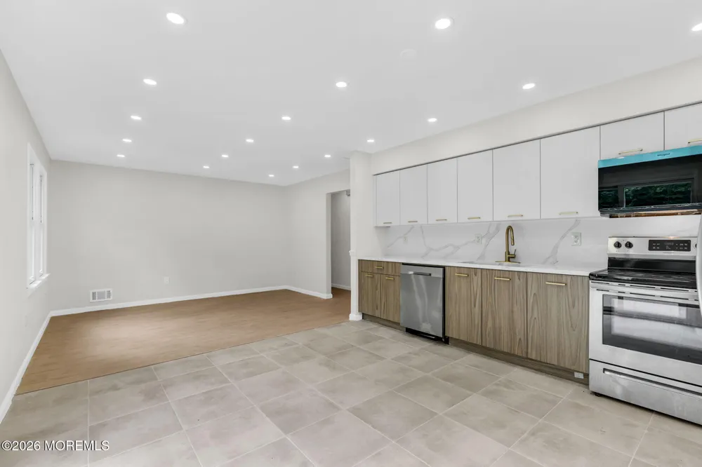 875 Bowman Road Jackson, NJ 08527