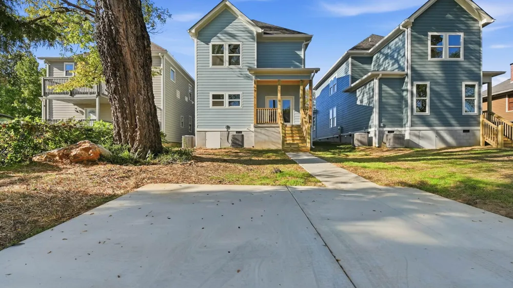 1513 Chamberlain Avenue Chattanooga, TN 37404