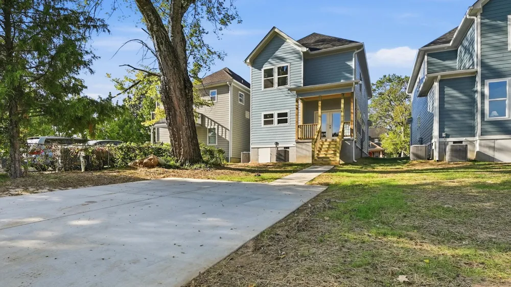 1513 Chamberlain Avenue Chattanooga, TN 37404