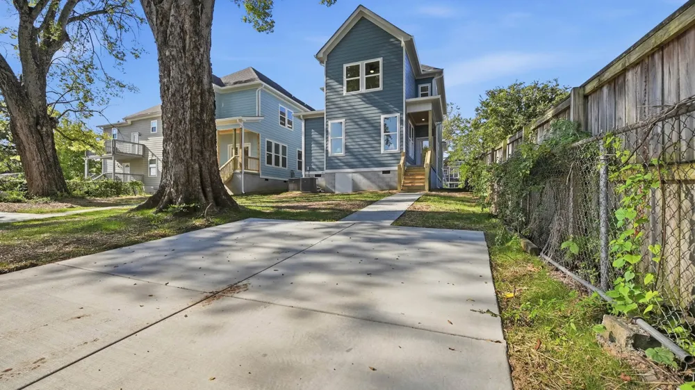 1511 Chamberlain Avenue Chattanooga, TN 37404