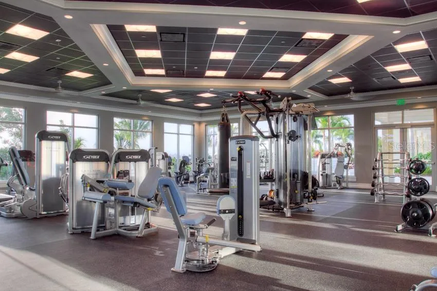 384 ARUBA CIRCLE #102 Bradenton, FL 34209