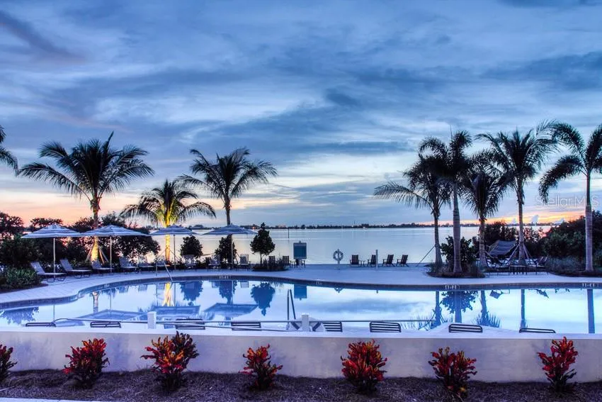 384 ARUBA CIRCLE #102 Bradenton, FL 34209