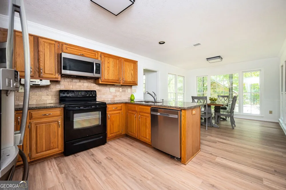 4962 Thornwood TRCE NW Acworth, GA 30102