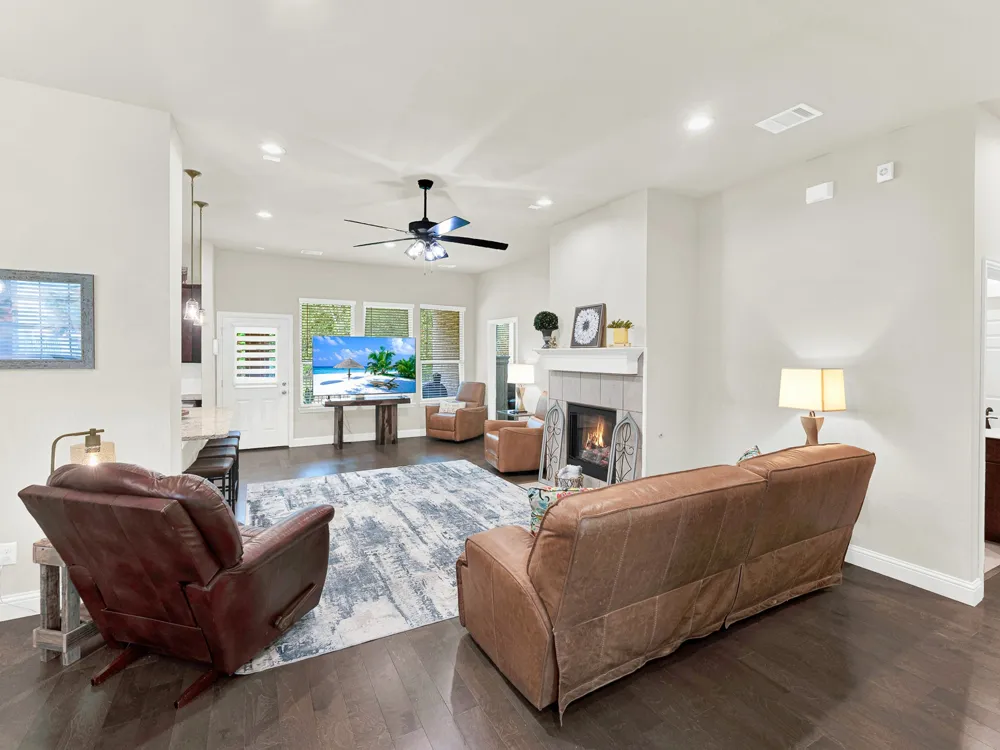 805 Hearthside Way McKinney, TX 75071